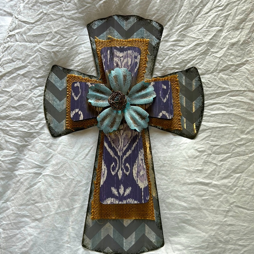 Springtime Decorative Cross combo metal, wood, burlap with back hanger NWT